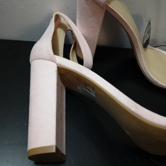 Pink sandals - Picture 4 of 12